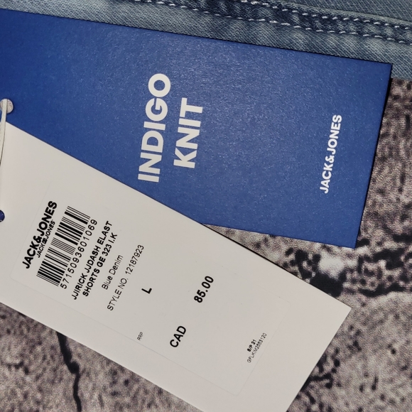 Mens Jack & Jones reg fit jjrick jjdash elast shorts denim light wash - Picture 8 of 14